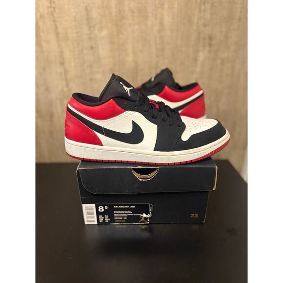 SZ 8.5m - Jordan 1 Low Black Toe, used w/ replacement box